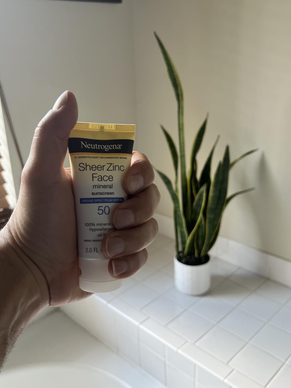 Neutrogena Sheer Zinc Oxide